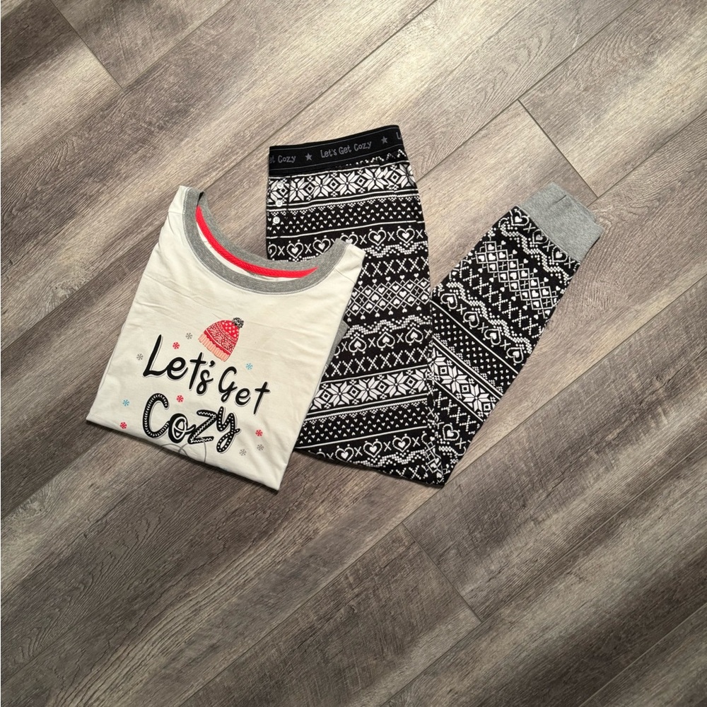 Cuddl Duds Holiday PJ Set